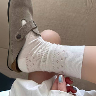 镂空小花袜子女中筒袜ins潮黑白纯棉堆堆袜百搭学院风 春夏薄款