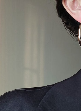 宁艺卓同款银色大圈圈耳圈耳环蚊香盘耳夹时尚通勤欧美素圈耳饰