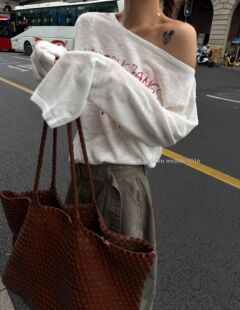 2026春季新款韩系斜肩天丝亚麻字母时尚长袖防晒短袖女颜色超美