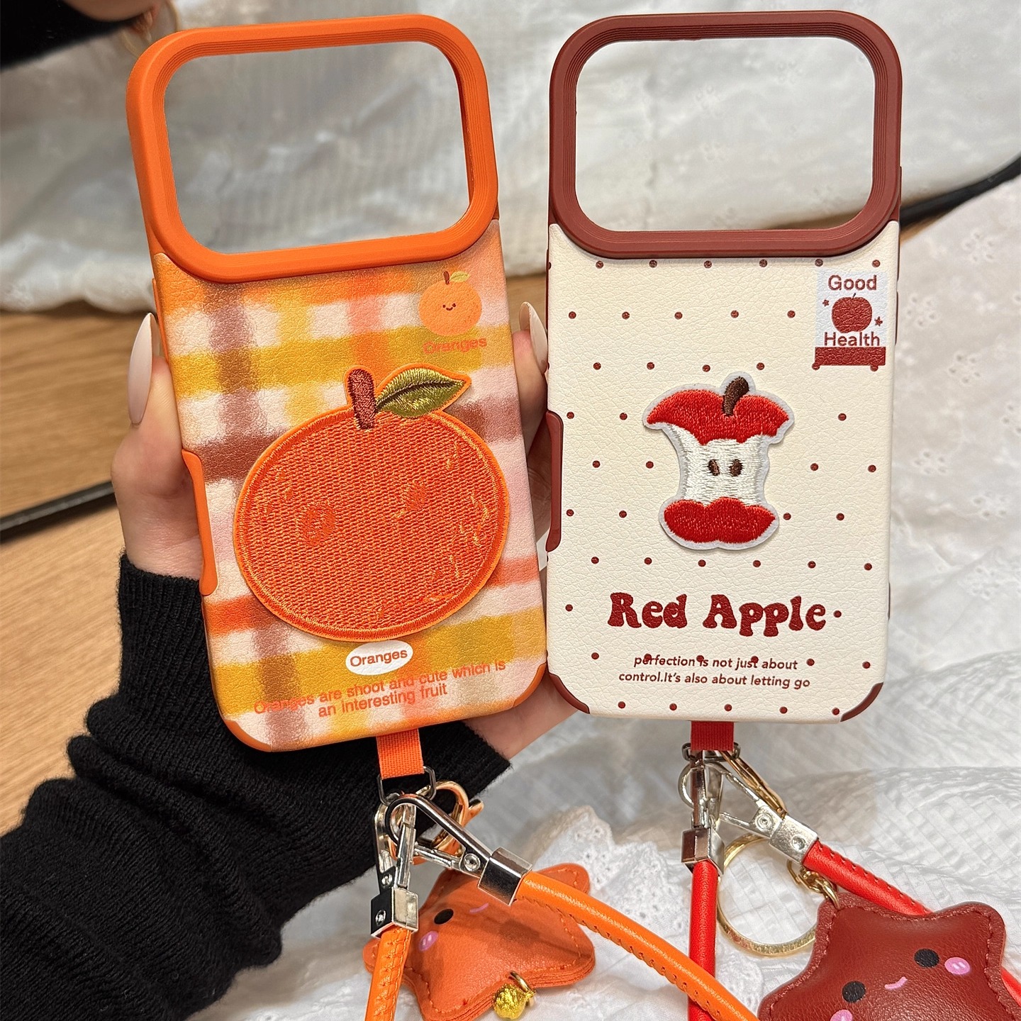格子纹波点刺绣红苹果橘子皮质手拎绳适用于iphone17promax苹果14手机壳15新款16pro女13情侣17pm皮纹防摔套