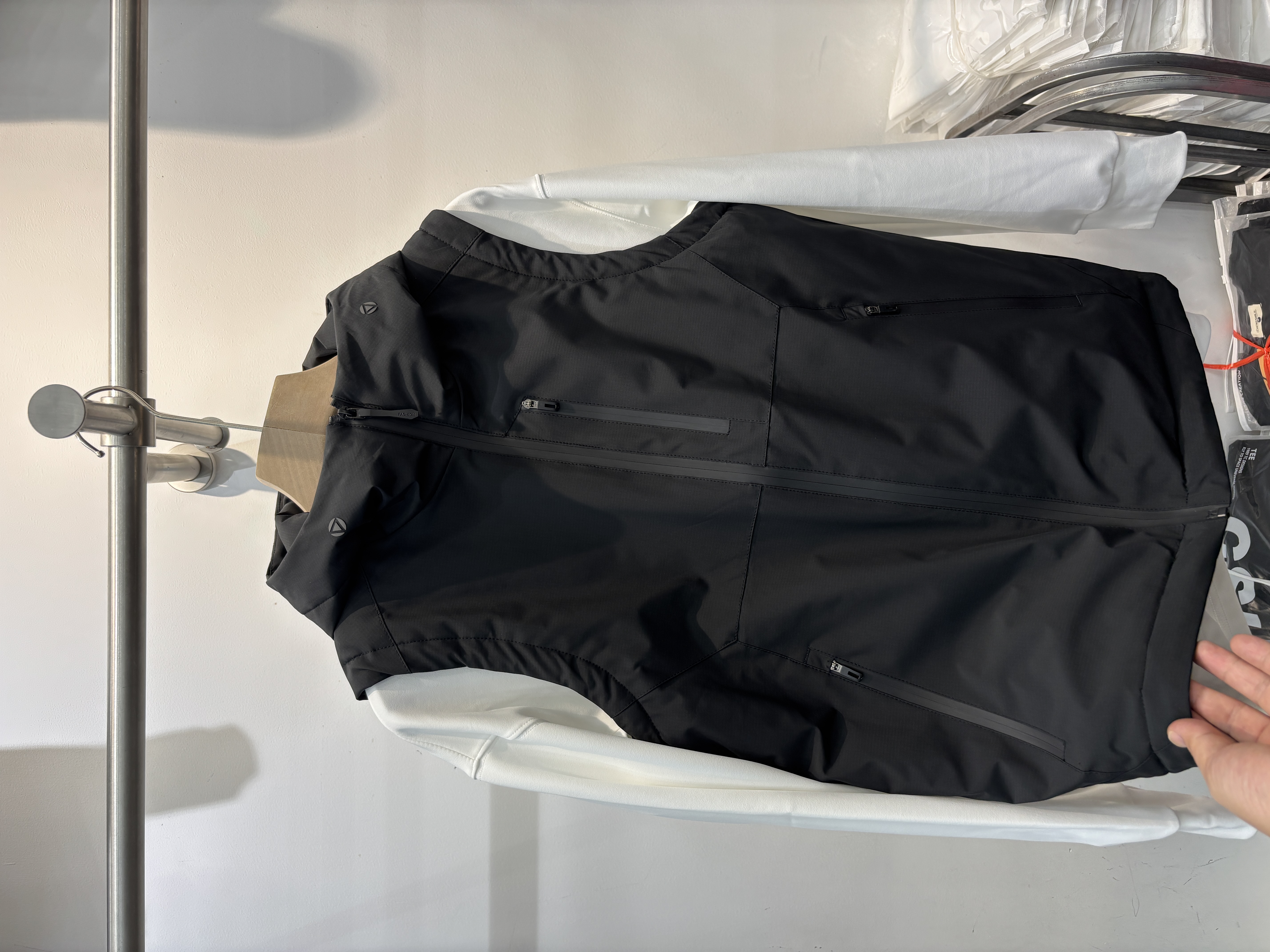 2025秋季新款男士连帽户外棉马甲简约百搭潮牌二棉欧货防马甲上衣