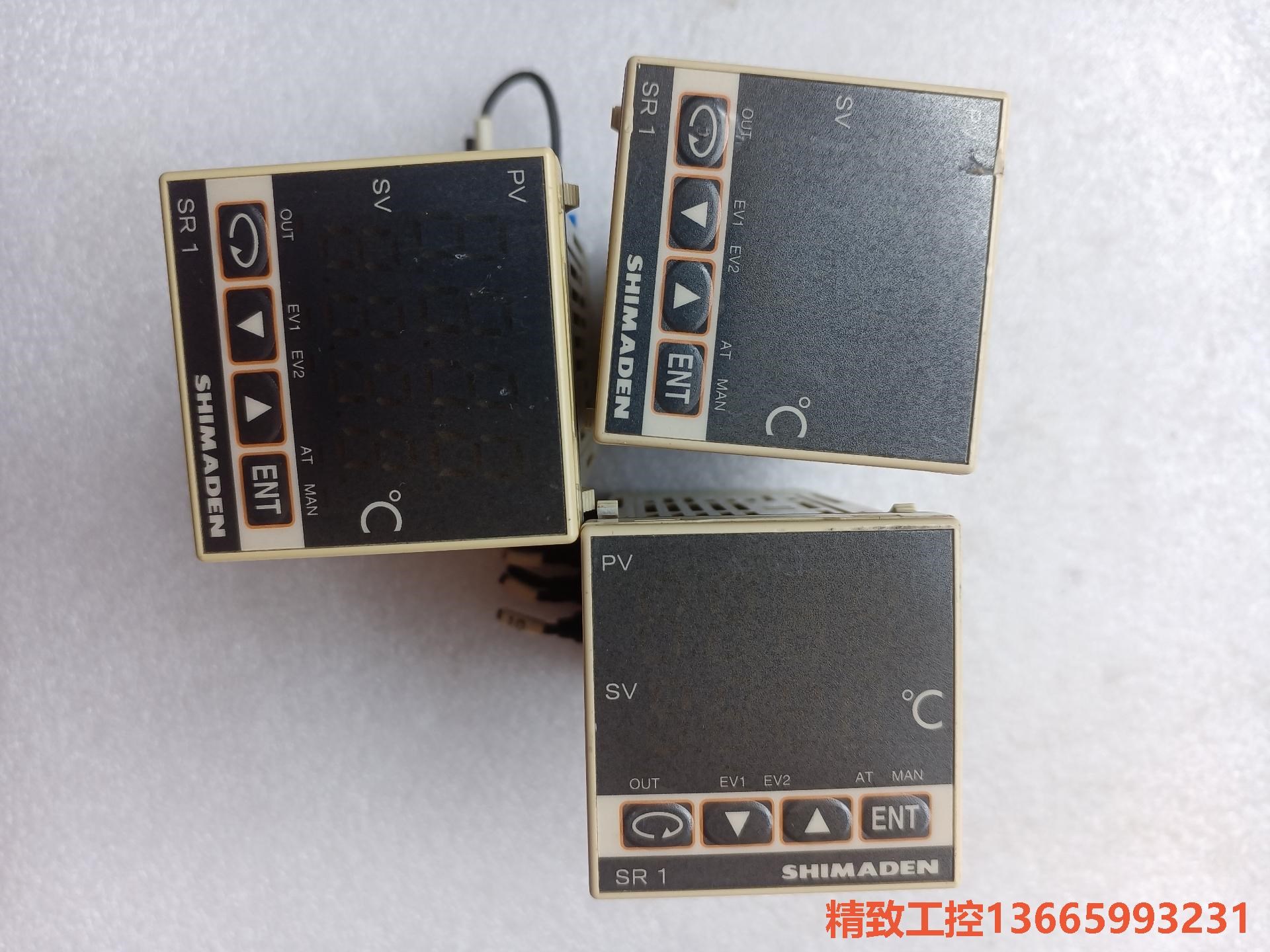 议价产品:日本岛电温控器,SR1一8P一1C,二手拆机,3台,实物拍摄