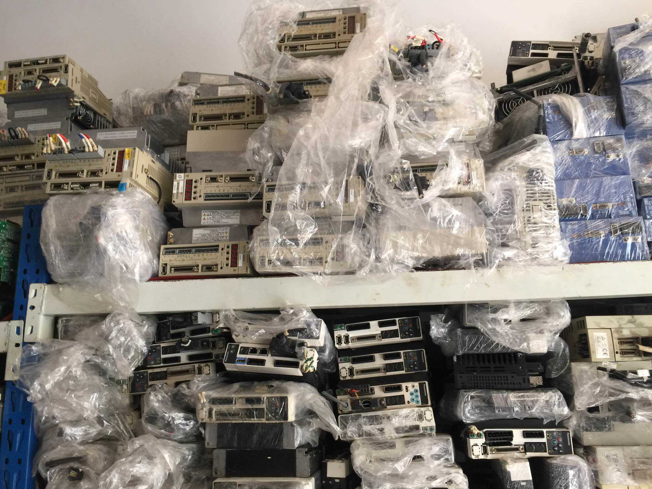 议价....2手伺服SGMD-32A2AB+SGDB-44ADG，低价促销欢迎询价库存