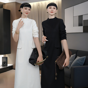 新款 连衣裙子女装 流行高级感气质白色大码 安迪羊毛呢长款 长袖 秋季