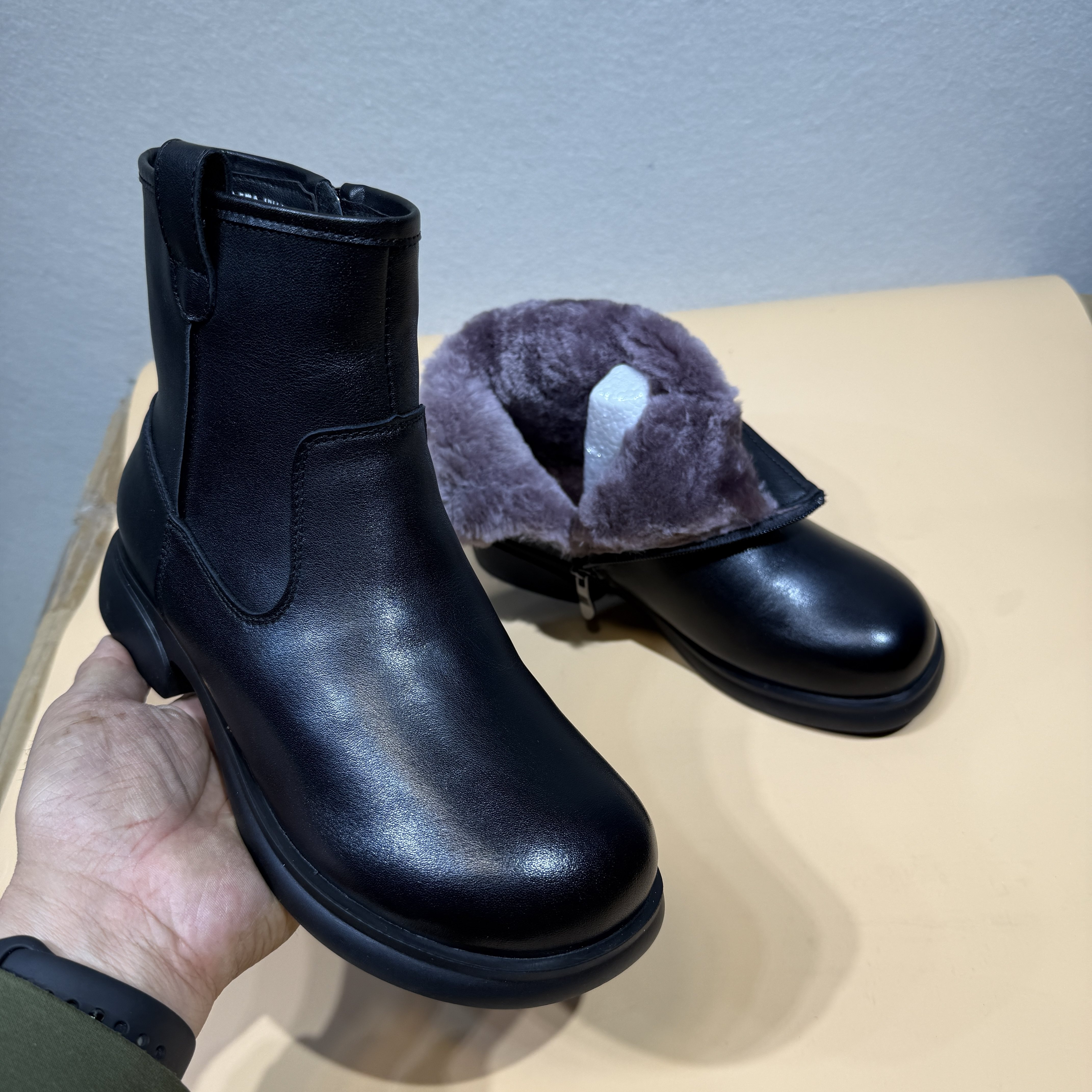 外贸头层牛皮皮毛一体保暖舒适女棉靴真皮羊毛冬季防寒户外雪地靴