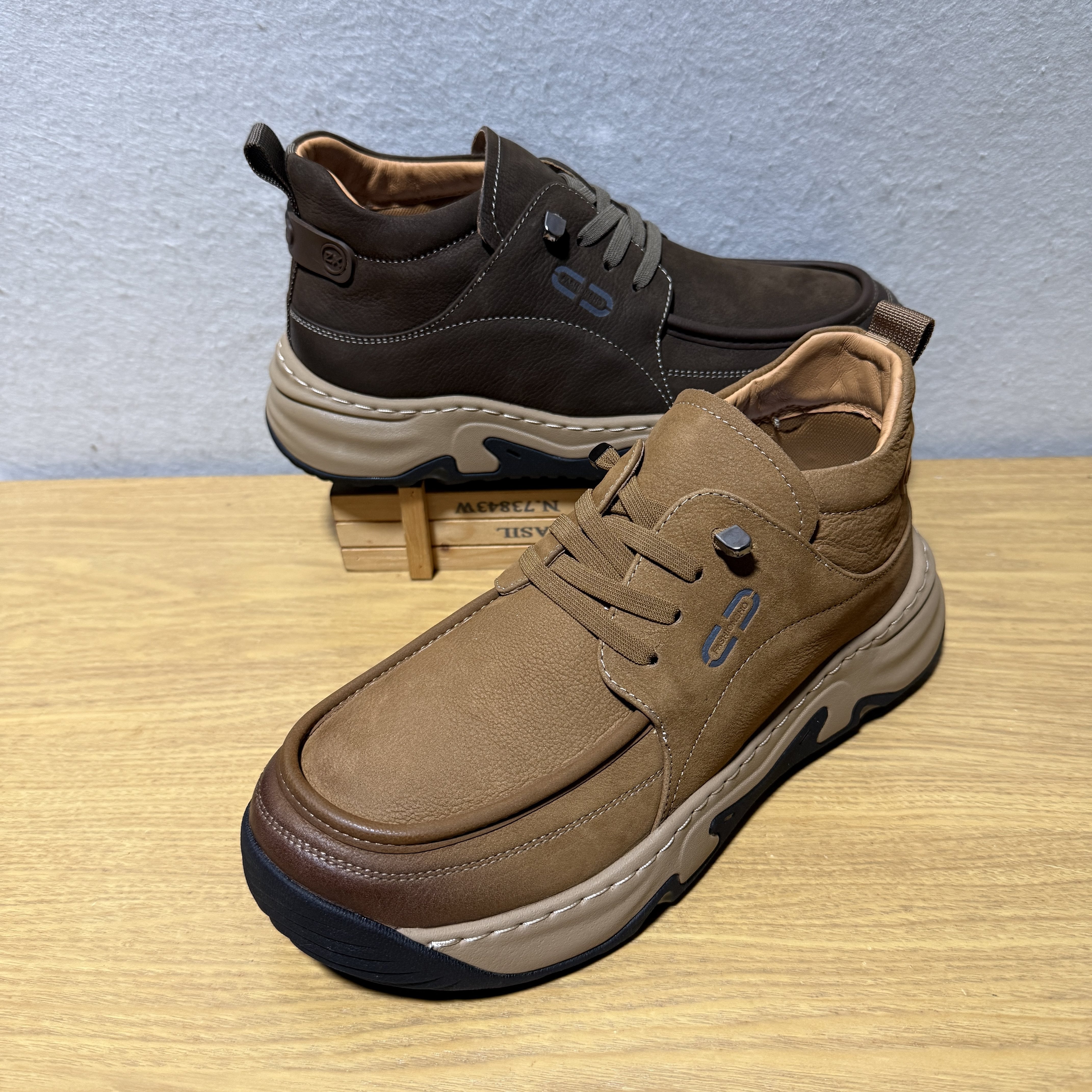 外贸2025秋季新款头层牛皮厚底透气高帮鞋轻便软底减震户外休闲鞋