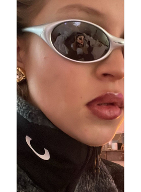 101的店复古重工朋克连体偏光墨镜TR90材质骑行防紫外线太阳眼镜