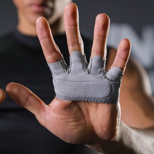 运动健身手套骑行训练男单杠引体向上专用护掌女士四指防滑防起茧