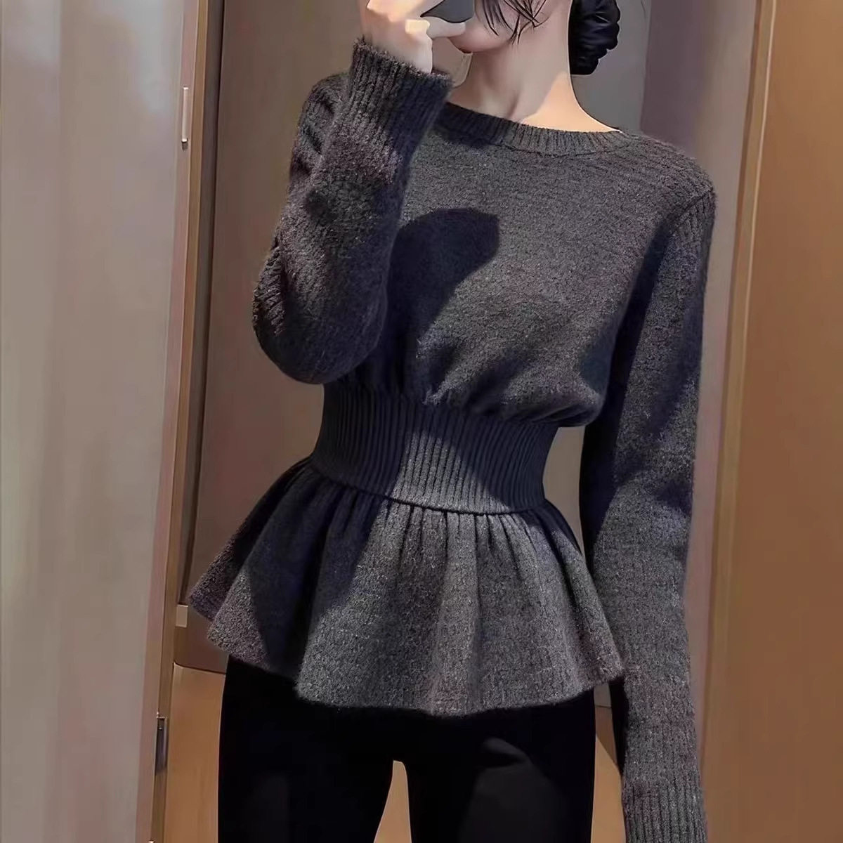 韩系深灰色长袖针织衫女秋冬内搭胖mm收腰显瘦荷叶边毛衣春季上衣