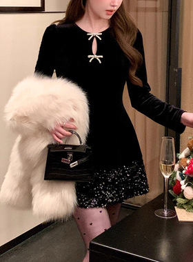 赫本风亮片丝绒黑连衣裙