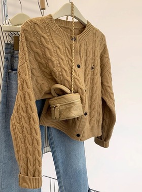 2025早秋新款韩版美拉德麻花刺绣针织开衫女慵懒风短款毛衣外套