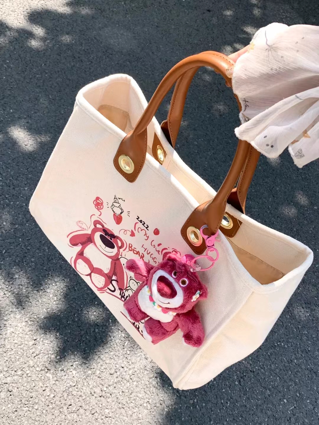 包包女卡通帆布包可爱草莓熊2022