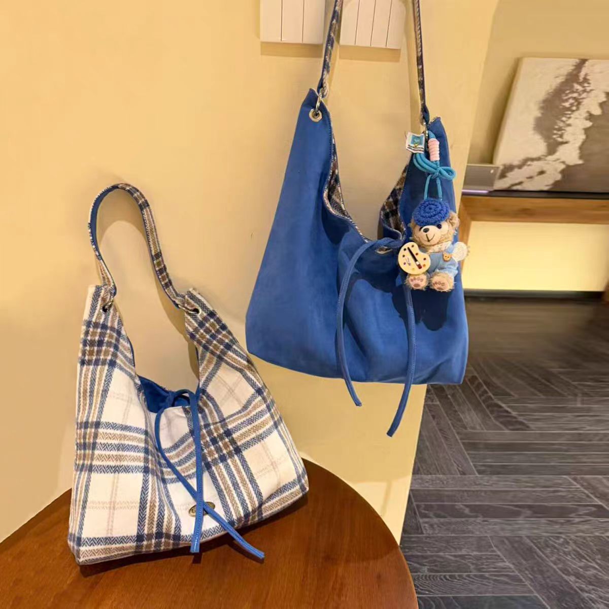 韩系复古格纹双面托特包女秋冬新款大容量通勤百搭麂皮绒单肩包