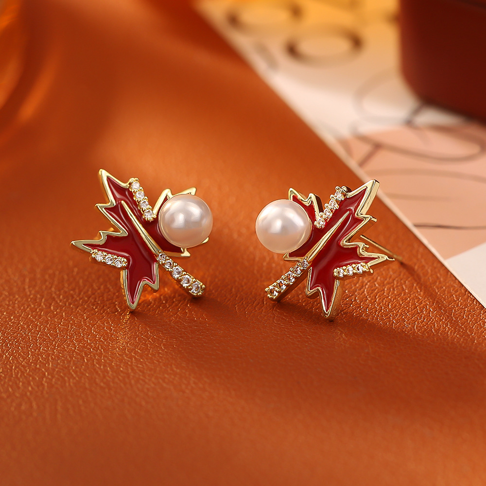 安卡拉红滴油珍珠枫叶耳钉复古港风简约时尚高级感耳饰网红风饰品