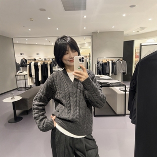 Theory秋冬新品女装休闲羊毛羊绒混纺V领绞花宽松型毛衣P0911726