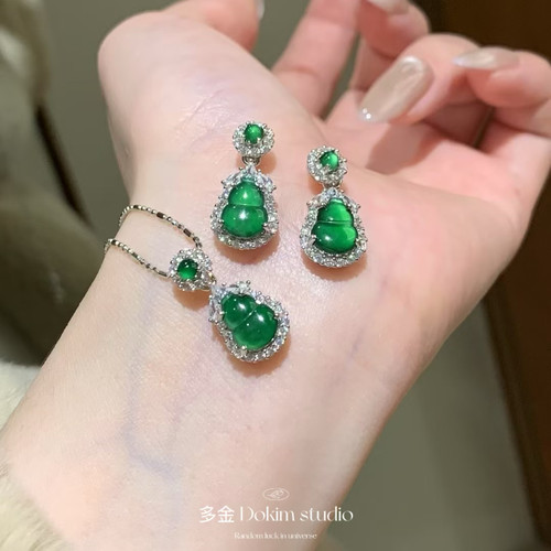 S925银天然危料翡翠满绿葫芦项链新中式显白简约吊坠送妈妈首饰