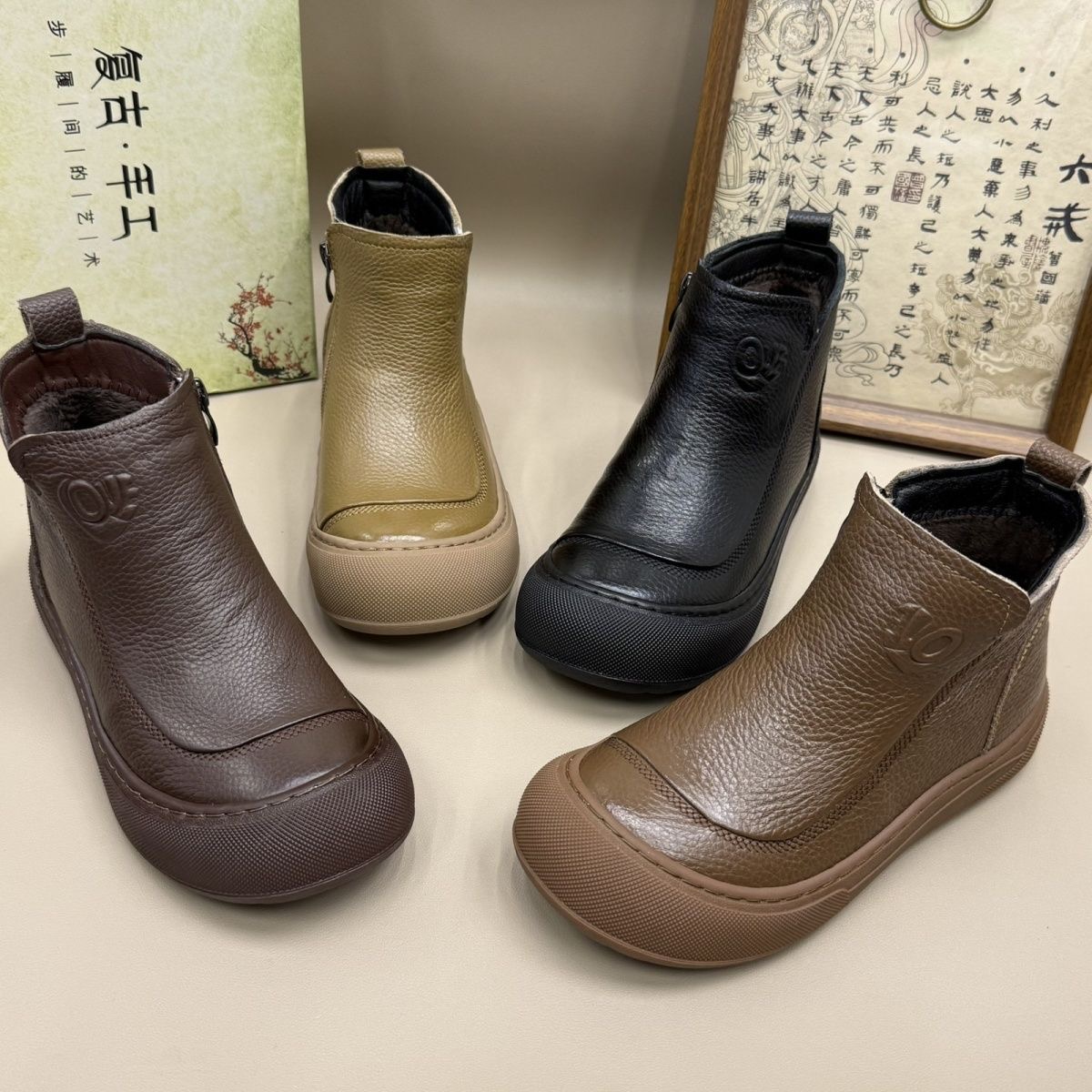 2025秋冬新款真皮牛皮女鞋妈妈软底加绒复古马丁靴保暖防滑女靴