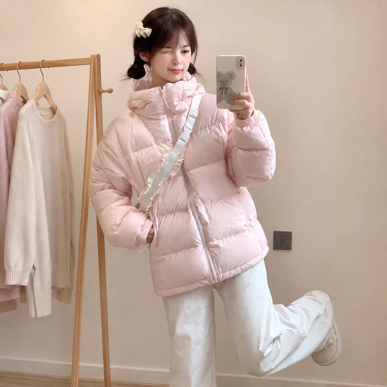 粉色羽绒服女短款2026冬季新款加厚小个子白鸭绒面包服宽松外套冬图片