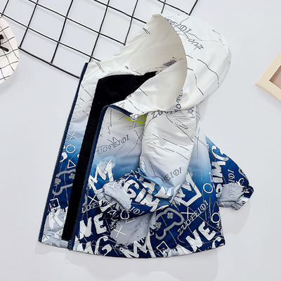 中大童登山服男童冲锋衣一体绒