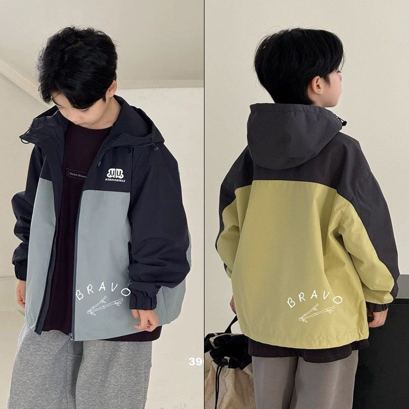 男童外套春秋款冲锋衣
