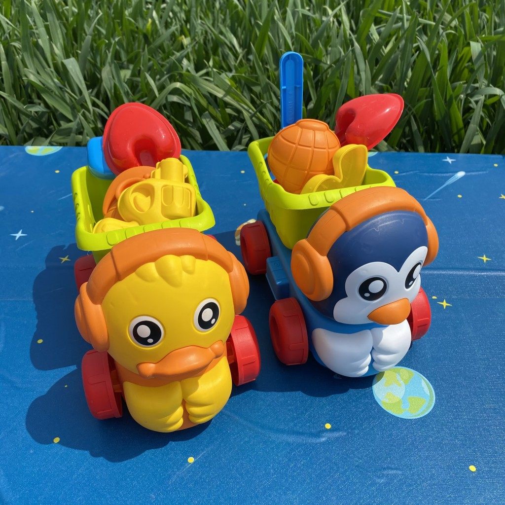 夏天儿童户外校车巴士沙滩桶7件套带模具小水壶小提桶玩水捕鱼网