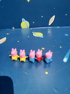 儿童益智充电小猪滑滑梯配件爬楼梯小公仔小猪小火车中号大号小号