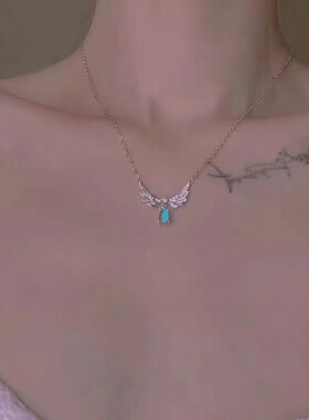 天使之翼月光石吊坠项链女轻奢小众设计感锁骨链精致百搭配饰