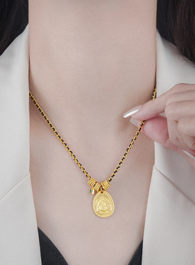 复古黄财神吊坠项链中式设计轻奢感气质黑金编绳毛衣链秋冬