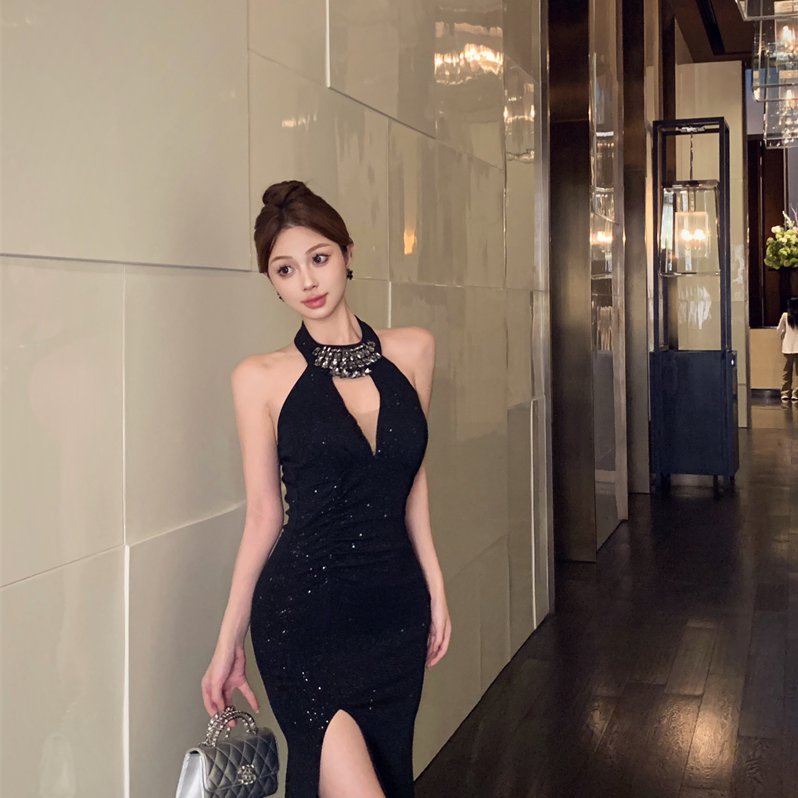 实拍实价 黑色闪闪气质带水钻挂脖礼服性感露背开衩长款连衣裙