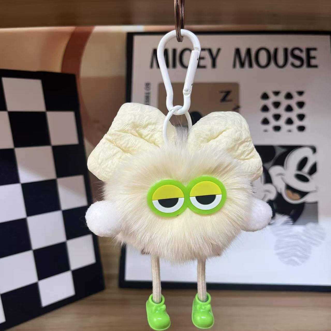 可爱小网球煤球精灵汽车挂件