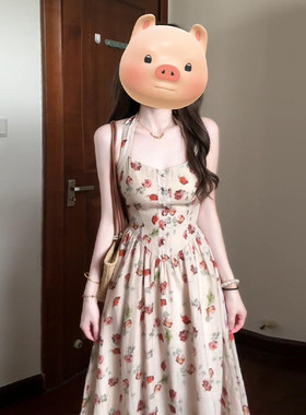 欧洲站法式碎花挂脖吊带连衣裙女夏2025新款高级感气质海边度假风