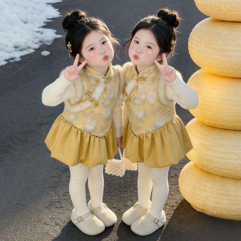 欧洲站女童旗袍背心裙冬季新款国风新年拜年服2026新款女孩甜美可