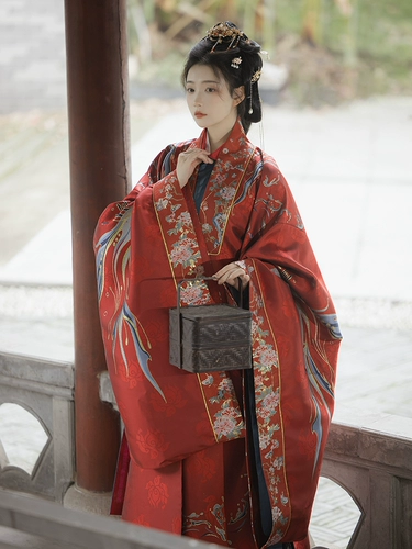 Qing ru, оригинальный Hanfu Mingmu Mingmu Имитация макияжа, атлас, темный рисунок, засорение, большое количество цветов, вернуться к матери Лузи, чтобы пристегнуть женский красный