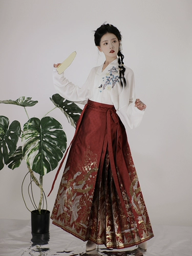 Qing ru Оригинал Hanfu Mingmu Make -сделать сделайте макияж красную песню, вышитую рукав с пятью складками