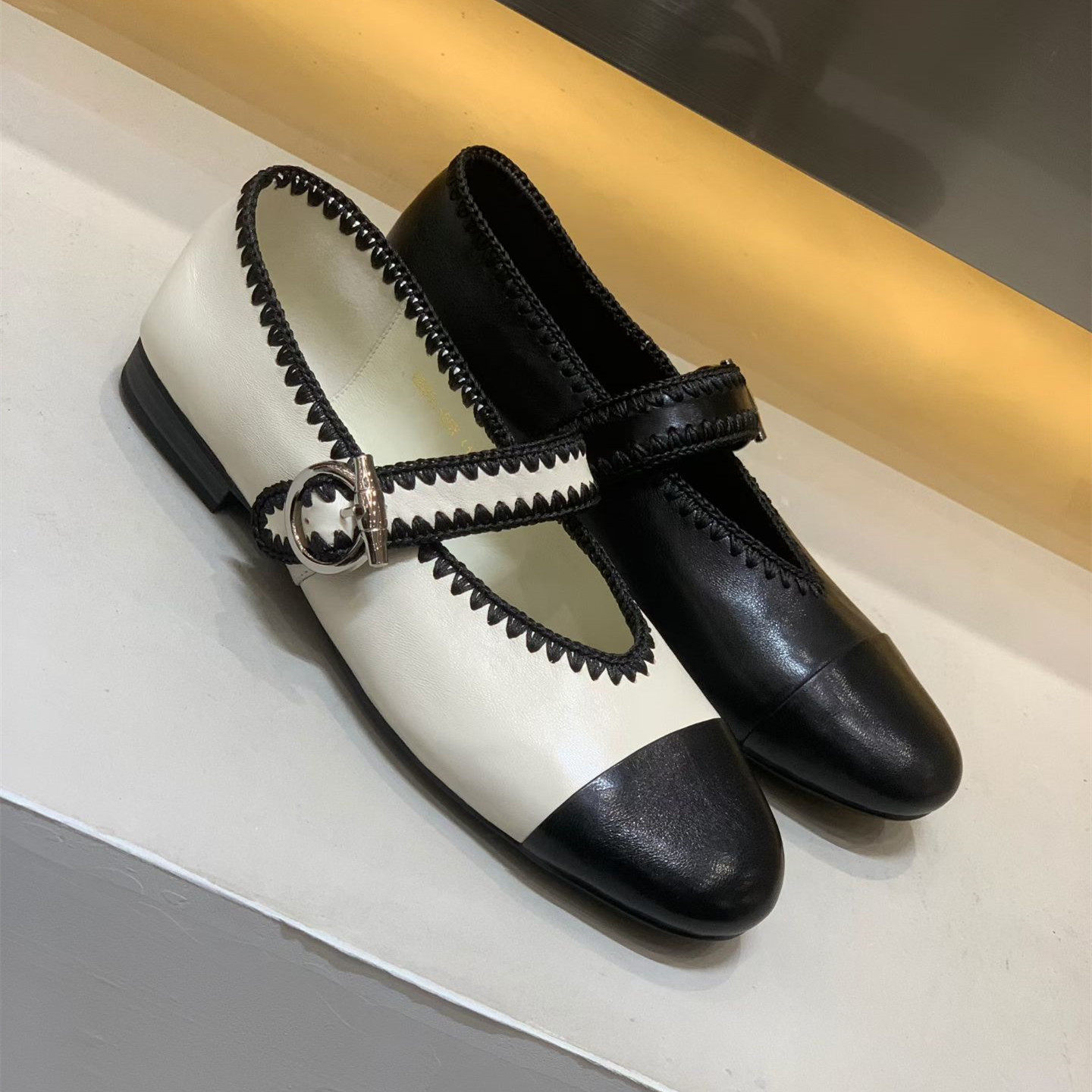 欧洲站2026春季新款真皮玛丽珍鞋女鞋平底一字带扣拼色芭蕾舞单鞋,女鞋,玛丽珍鞋,淘宝优惠券,粉丝福利购,淘宝优惠卷