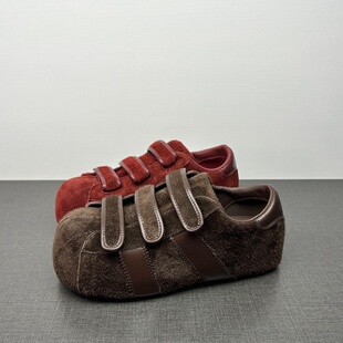 品牌撤柜处理真皮女鞋2026年新款德训鞋魔术贴厚底休闲勃肯面包鞋