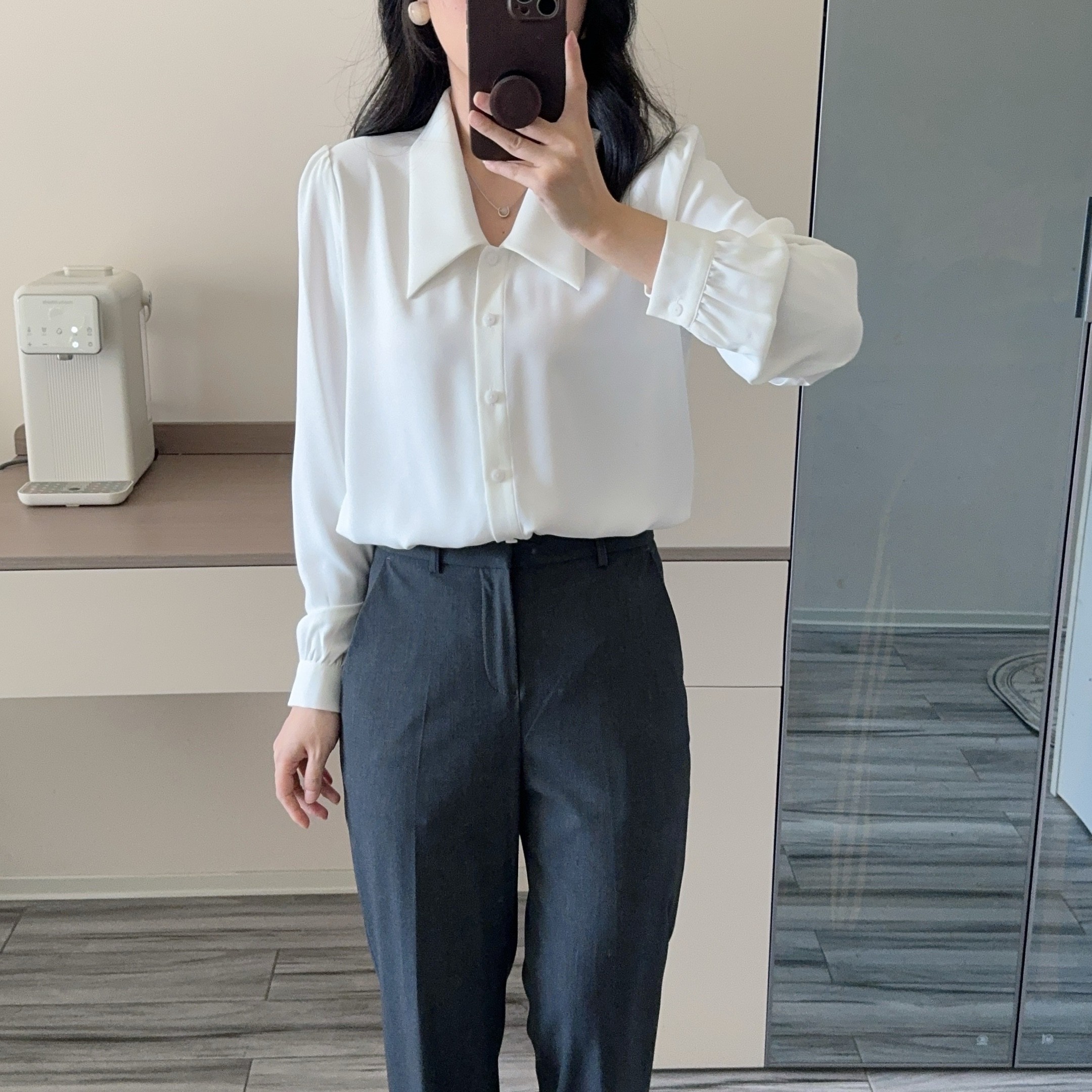 2025秋季新款女白色职业通勤正装长袖衬衫设计感教资穿搭面试上衣