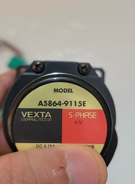 议价 VEXTA步进电机A5864-9115E，五相步进电机成色非