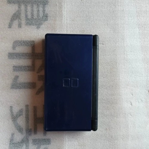 议价 任天堂游戏机，成色如图实拍，裸机一台，没电池，不包好坏