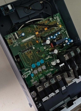 议价 富士LIFT电梯变频器HELGLI-4V1-15，成色漂亮，