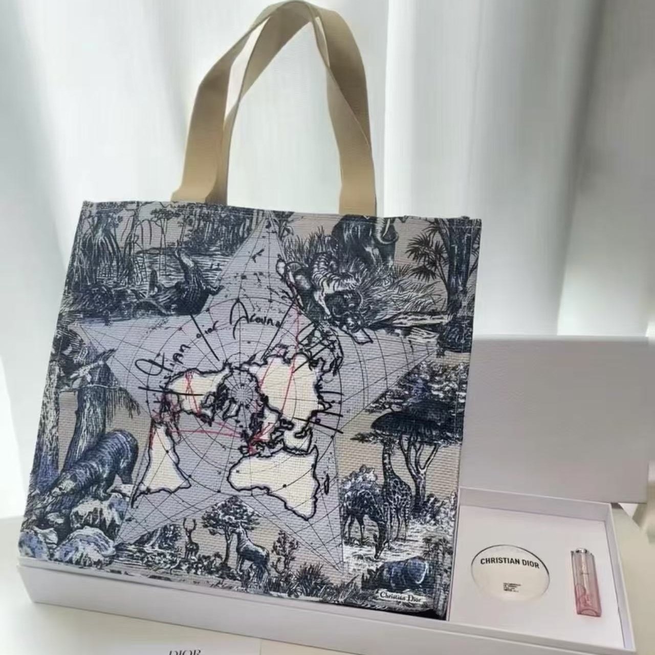 送礼品！dior迪奥美妆随行套装润唇膏001老花霜50ml托特手