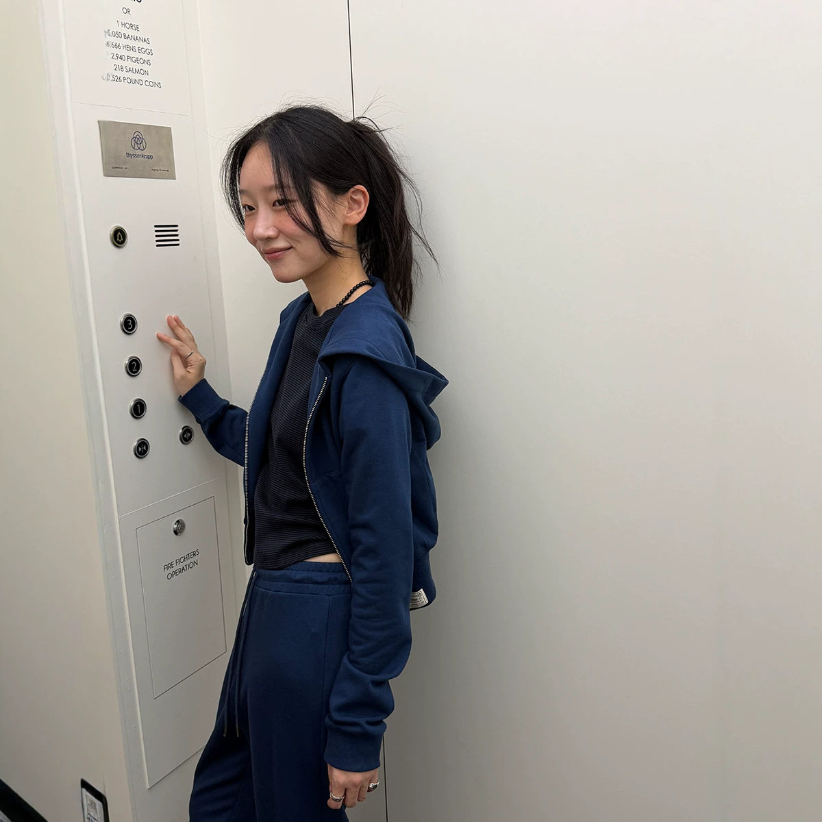 时简ACME 宝蓝色正肩连帽卫衣女秋拉链开衫显瘦小个子外套潮41617