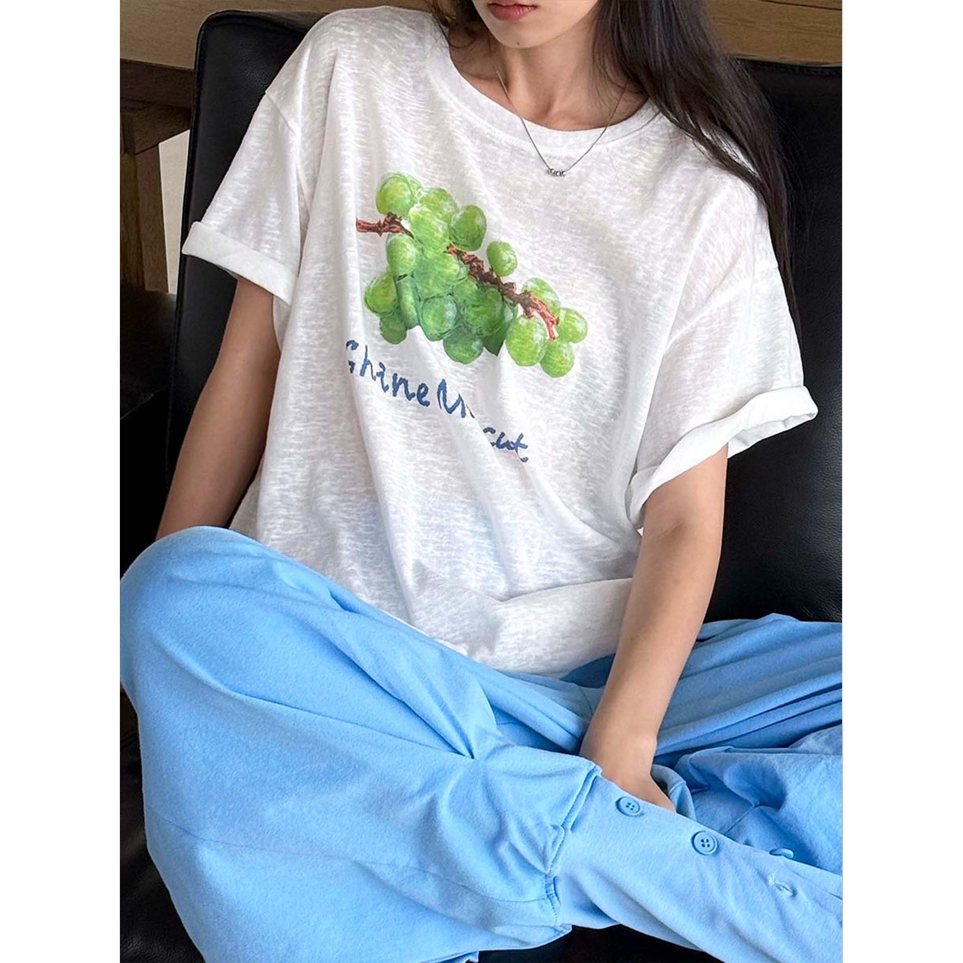 26初秋新款韩系简约松弛感圆领葡萄印花短袖T恤宽松透气上衣女