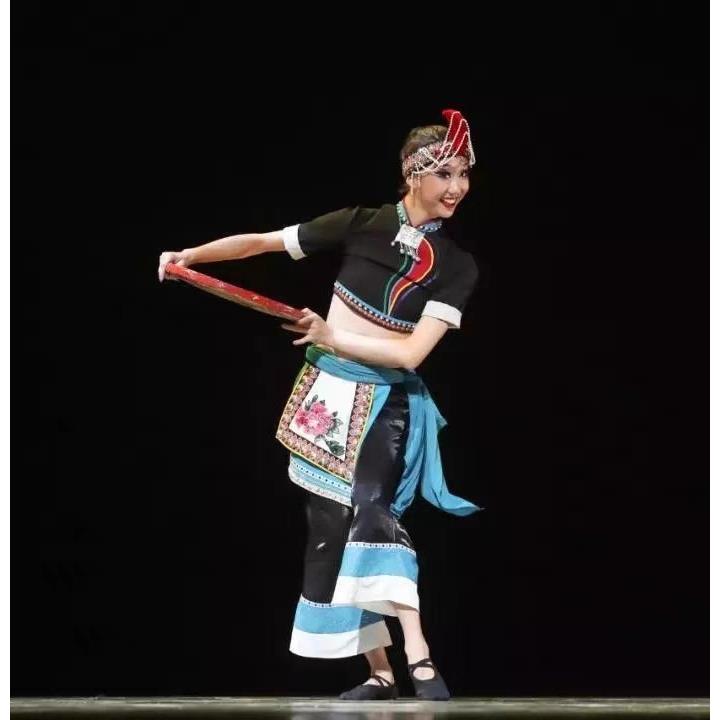 畲族舞蹈服三月春来同款苗族表演服女独舞艺考服舞台演出服全套