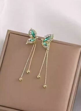 绿色蝴蝶长款流苏耳钉