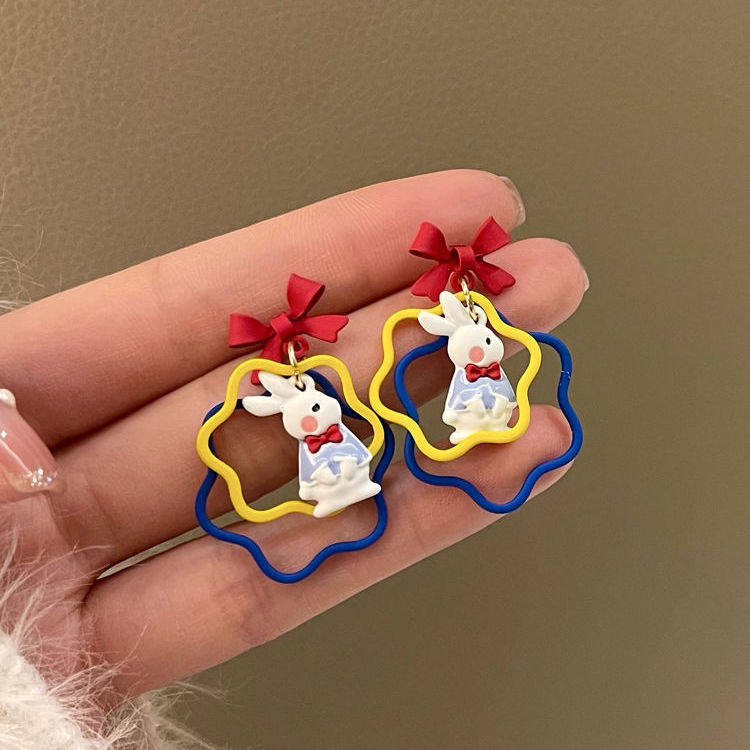 卡通小白兔撞色几何耳环甜美