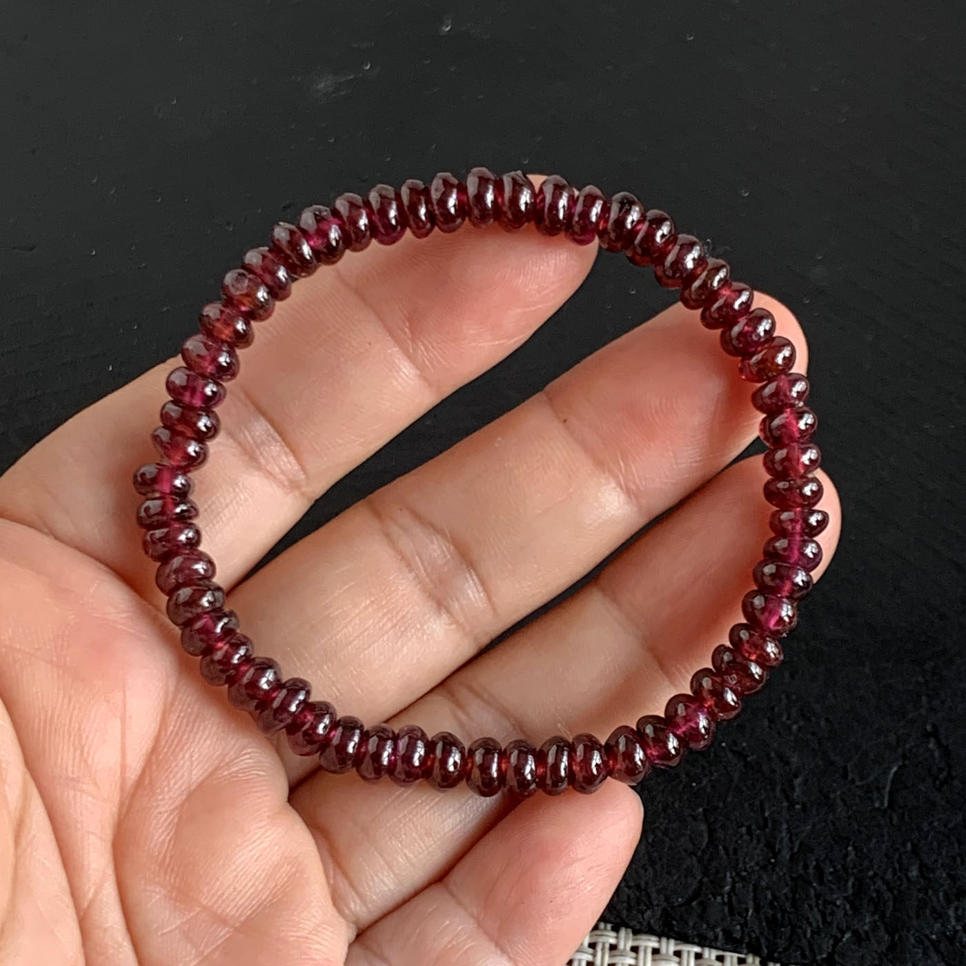 天然石榴石碎石手链充填水晶