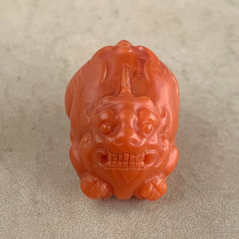 天然南红玛瑙貔貅雕刻吊坠
