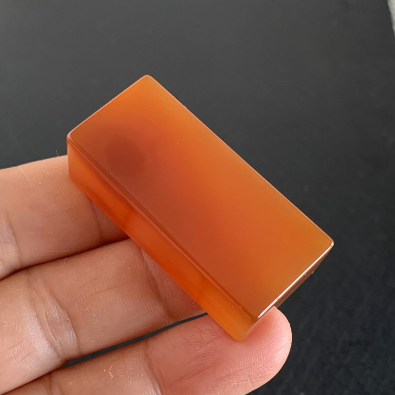 天然马料红玛瑙小印章原石原色图片