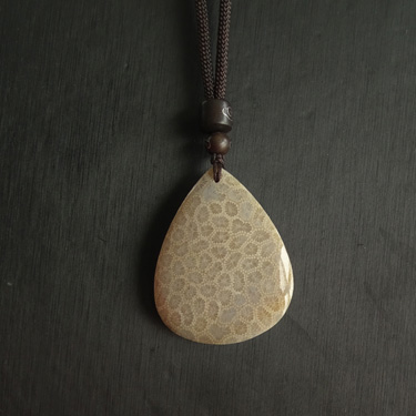 千蕊珊瑚玉吊坠 天然珊瑚玉毛衣链 菊花石玉化 实物